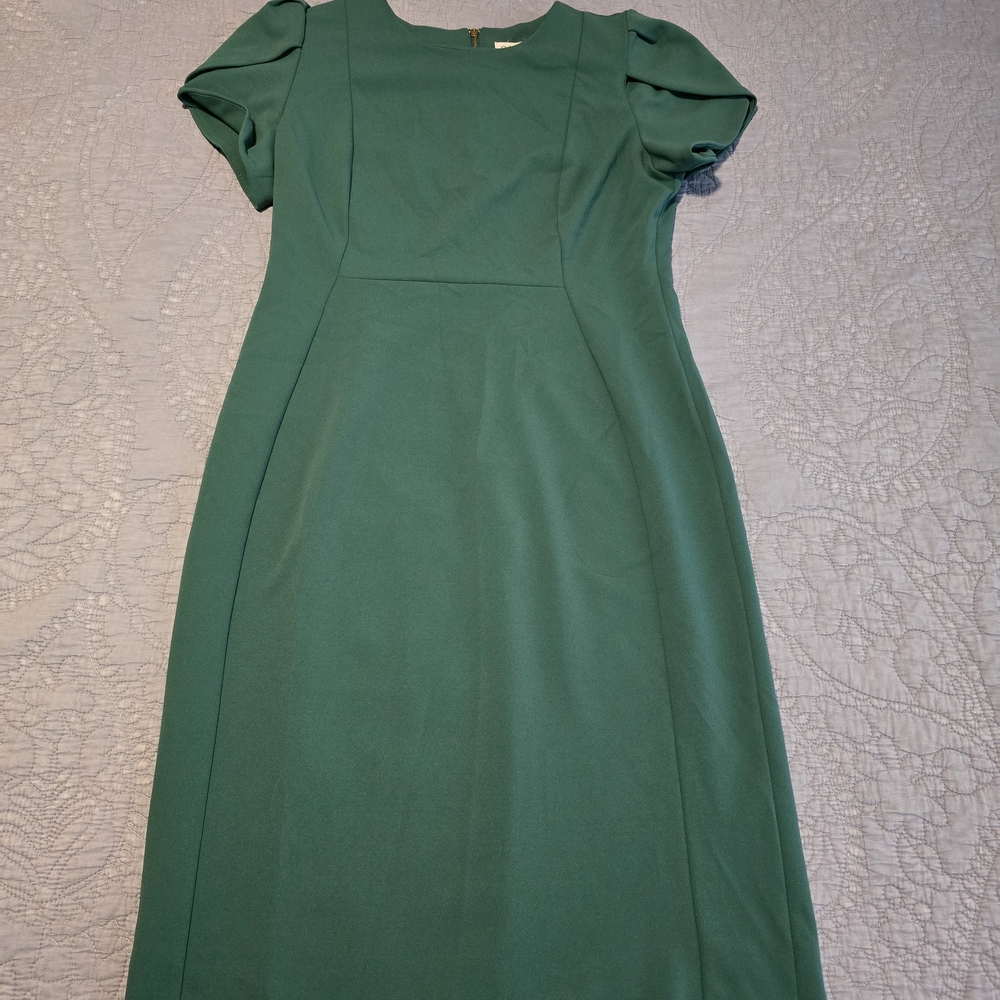Calvin Klein Elegant Green Midi Dress